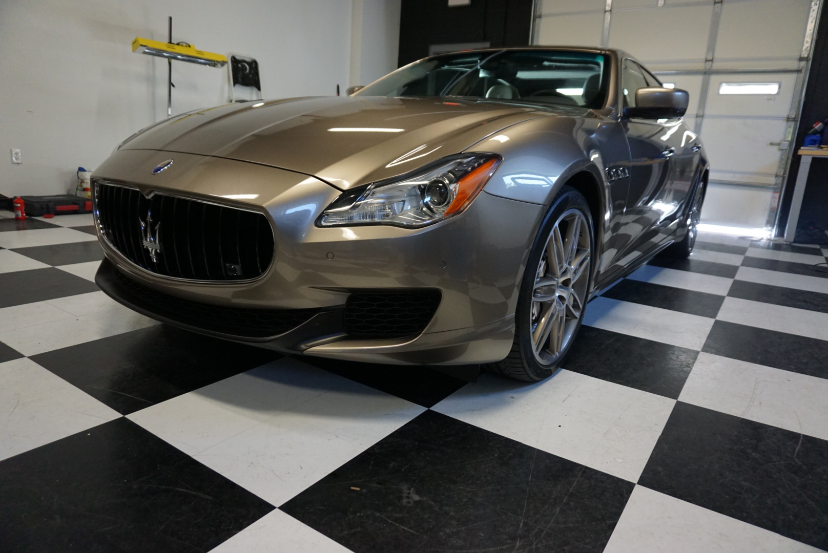 Photos of finished 2016 Maserati Quattroporte