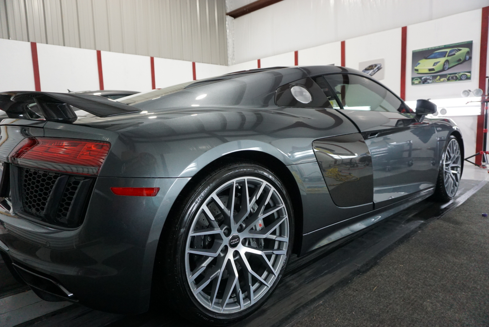 Deluxe Exterior of 2017 Audi R8