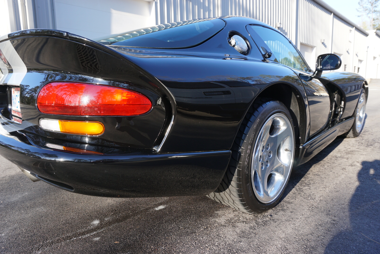 Full Exterior Detail of 1999 Dodge Viper