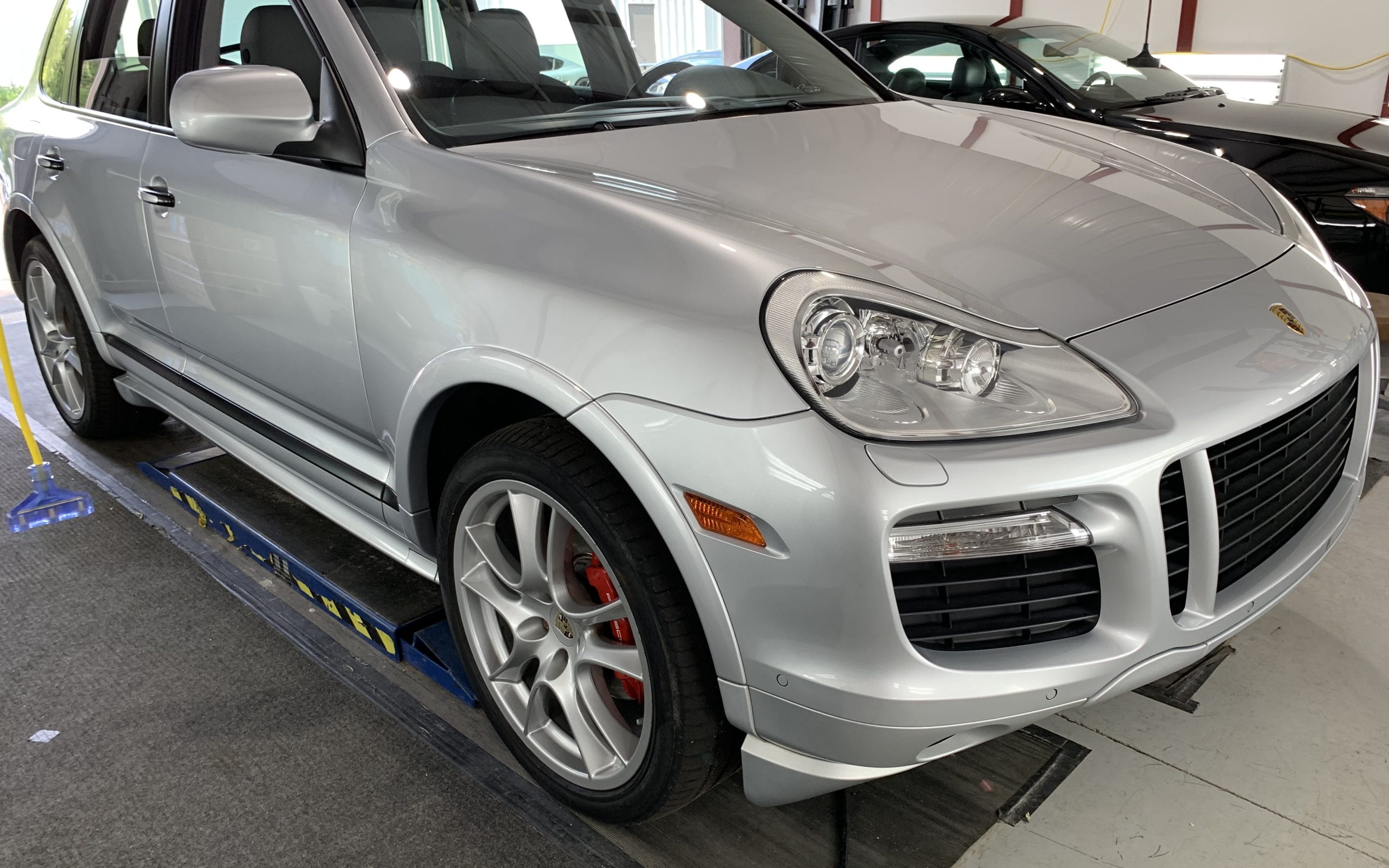 Ceramic Coating of a 2015 Porsche Cayenne