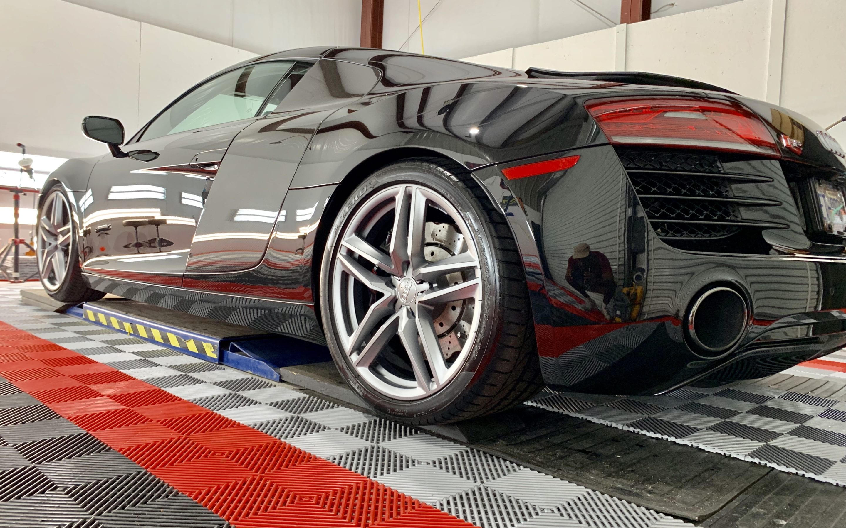 Photo of a 2017 Audi R8 Getting a Ceramic Coating