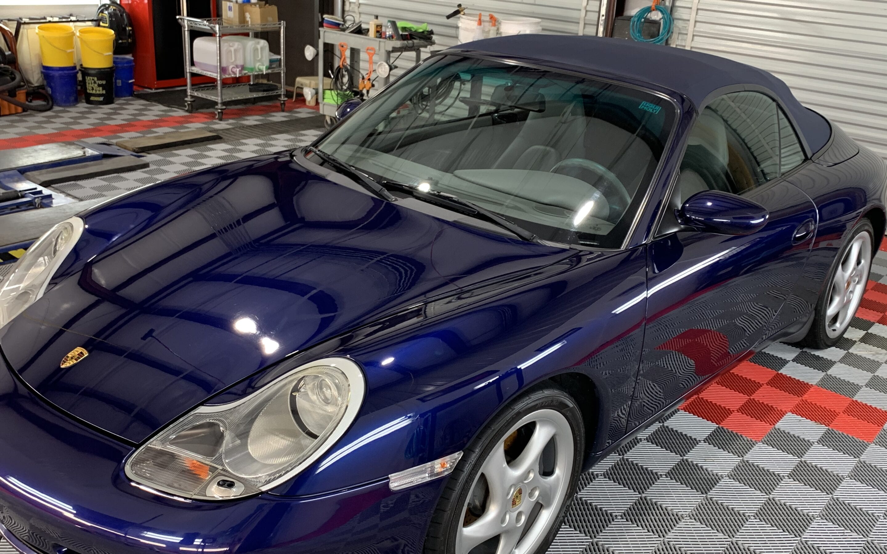 Ceramic Coating of a 2005 Porsche 911 Photo