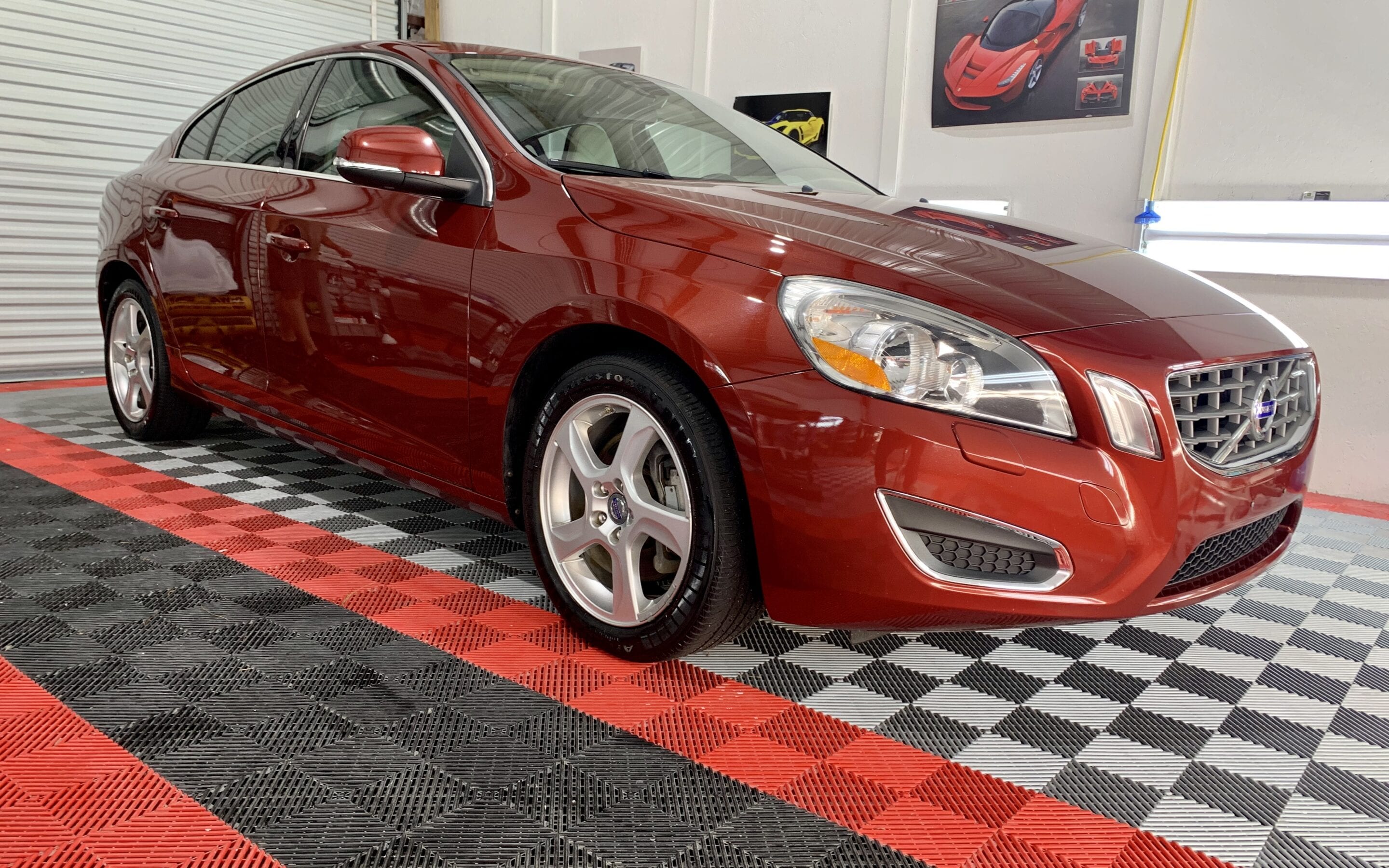 Photo of a Full Detail of a 2018 Volvo S60