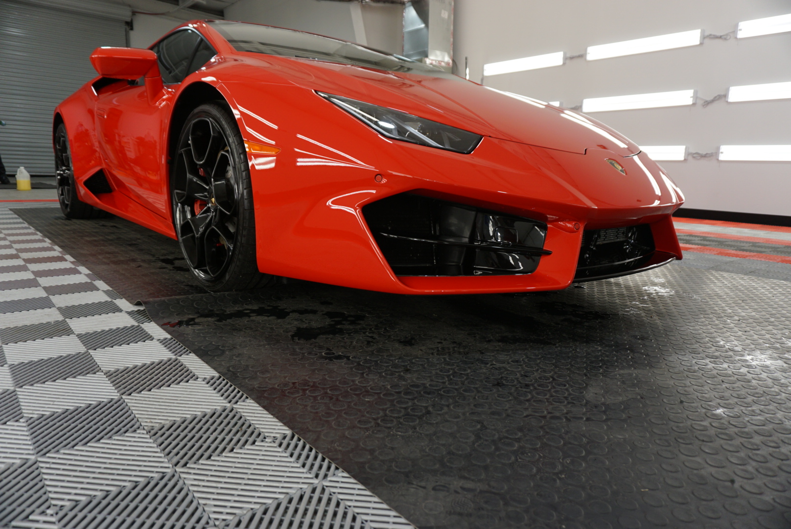 Full Detail of a 2019 Lamborghini Huracan