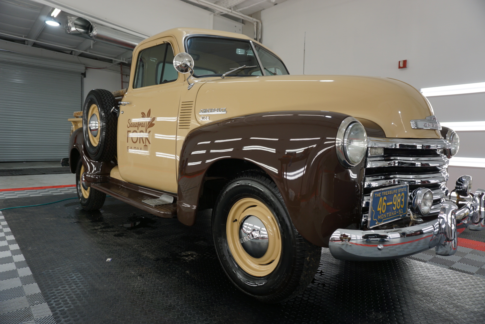 Paint Correction of a 1954 Chevrolet Advance Design