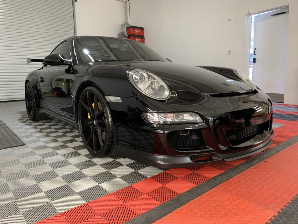 Photo of a Ceramic Coating of a 2002 Porsche 911