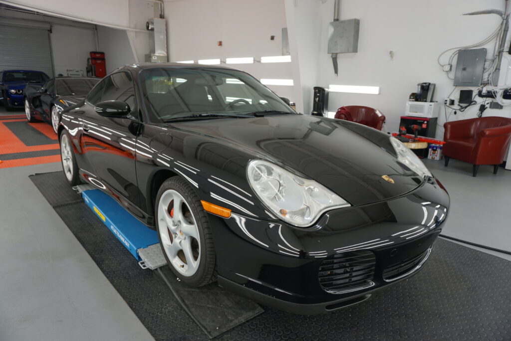 Photo of a Ceramic Coating of a 2002 Porsche 911