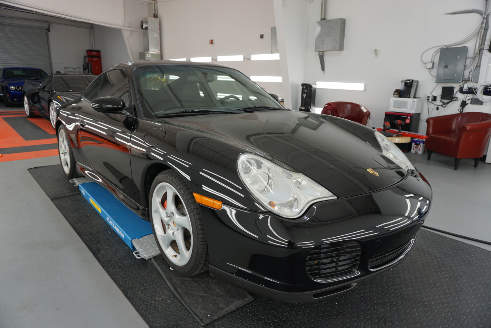 Ceramic Coating of a 2002 Porsche 911