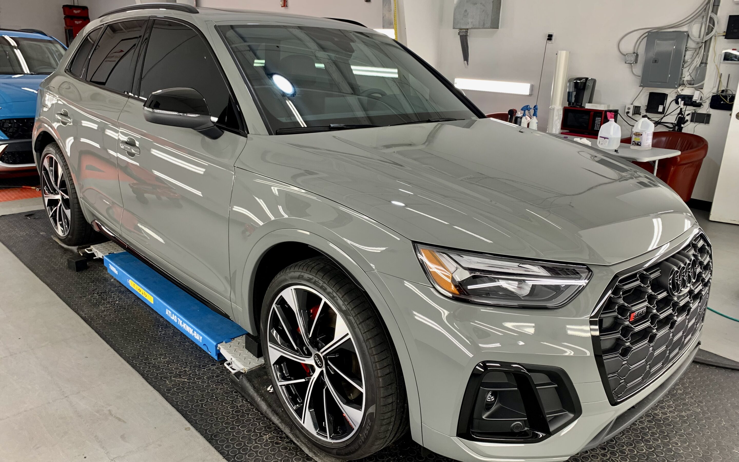 Ceramic Coating of a 2022 Audi Q5