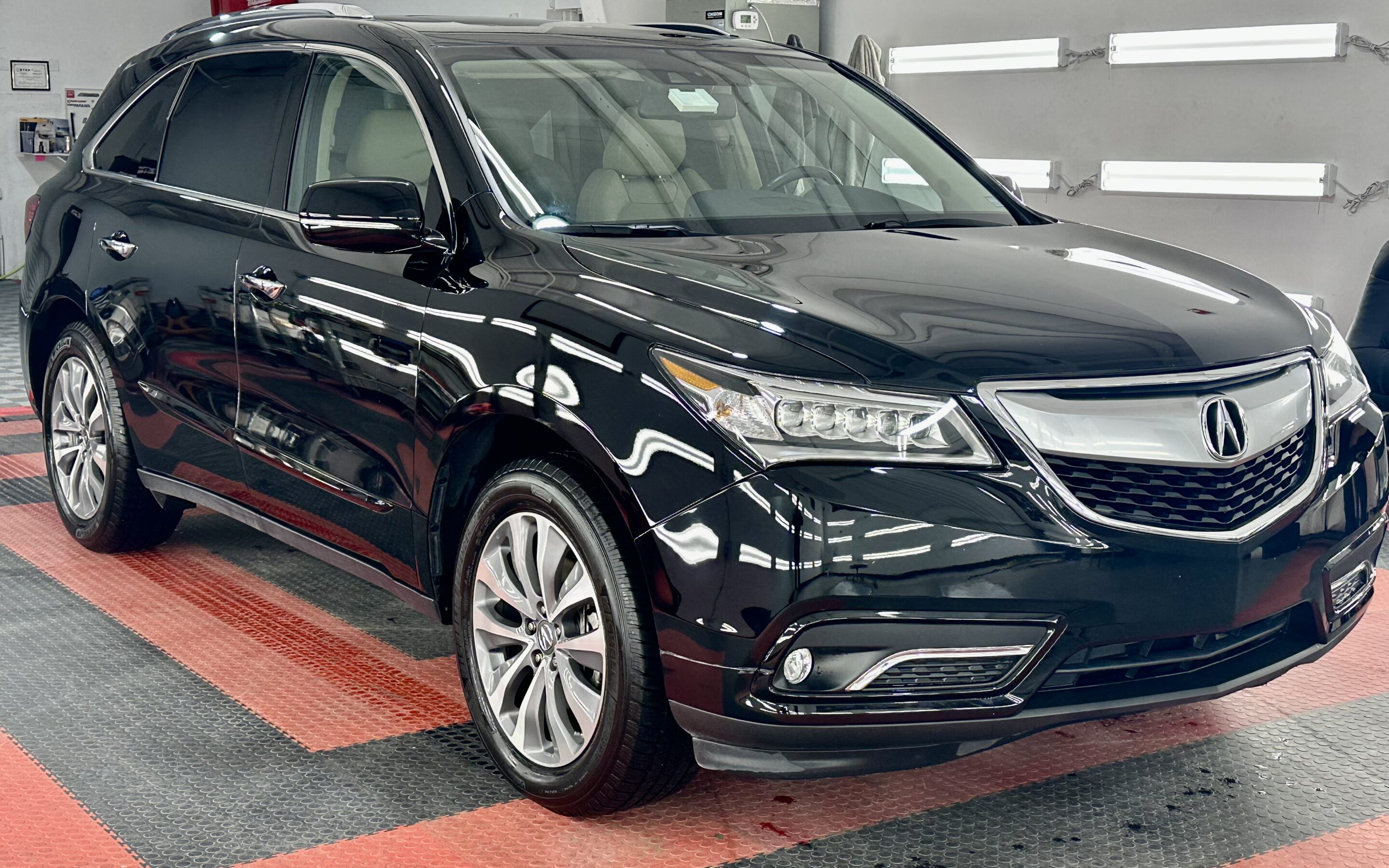 Ceramic Coating of a 2014 Acura MDX