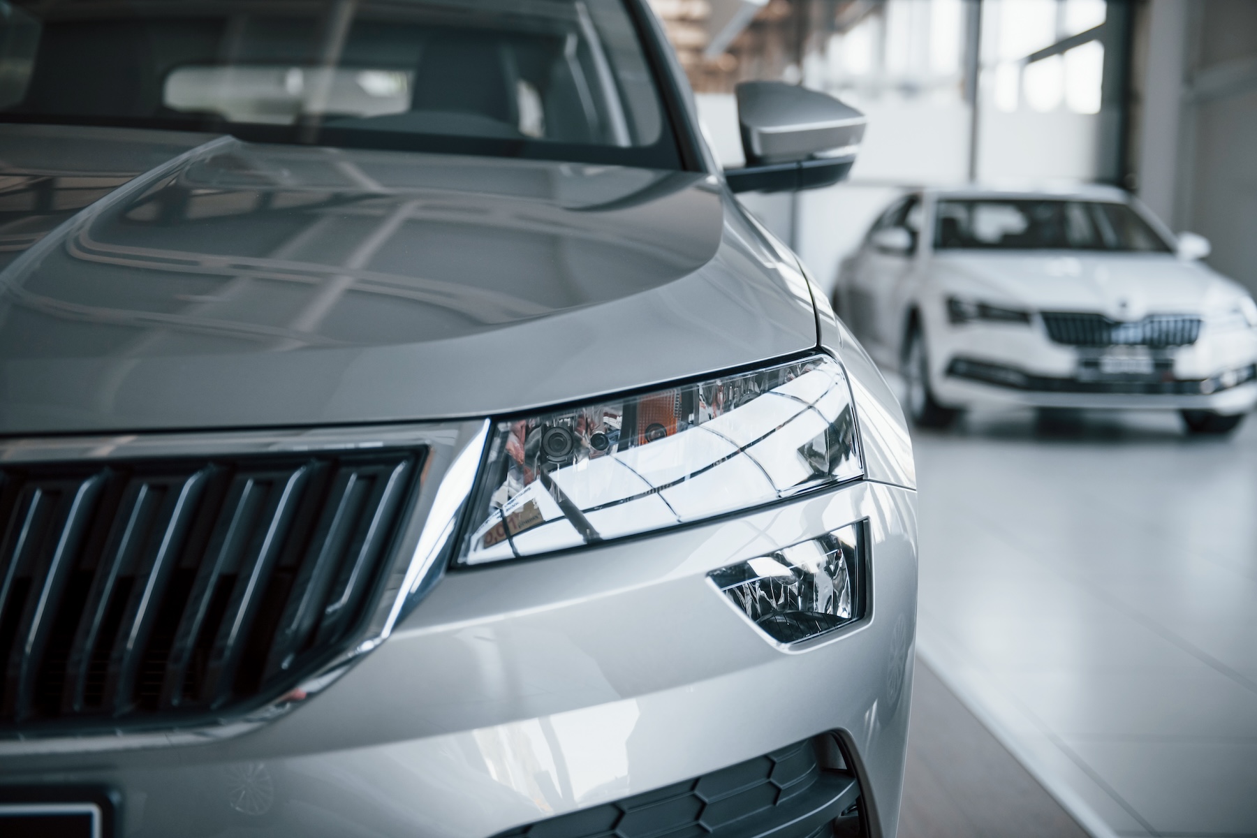 Professional Paint Correction vs. DIY Kits: What You Need to Know